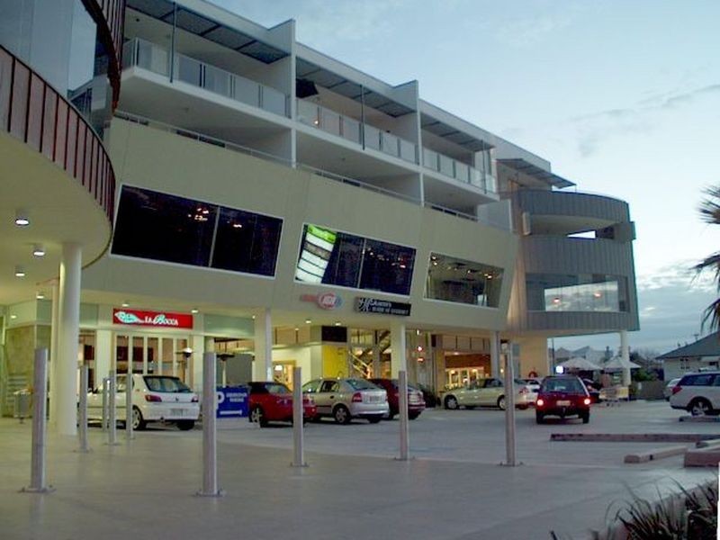 16 Hanworth Street, East Brisbane QLD 4169