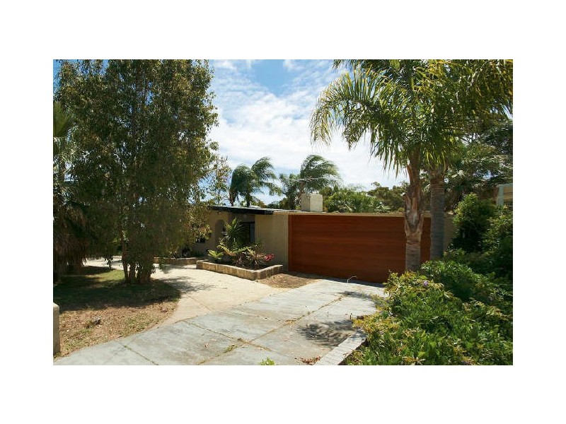 38 Malvolio Road, Coolbellup WA 6163
