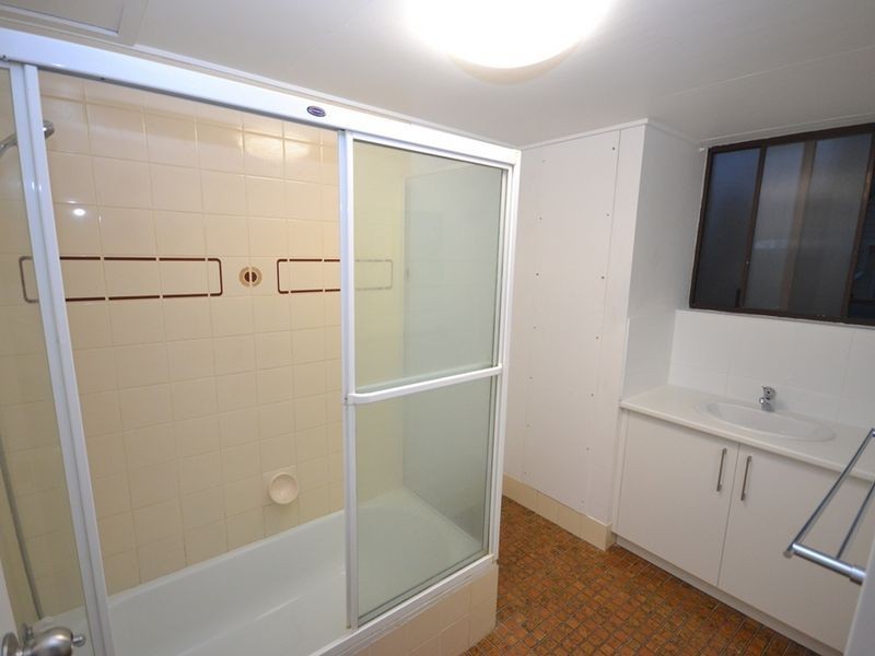 1/45 Mowbray, East Brisbane QLD 4169