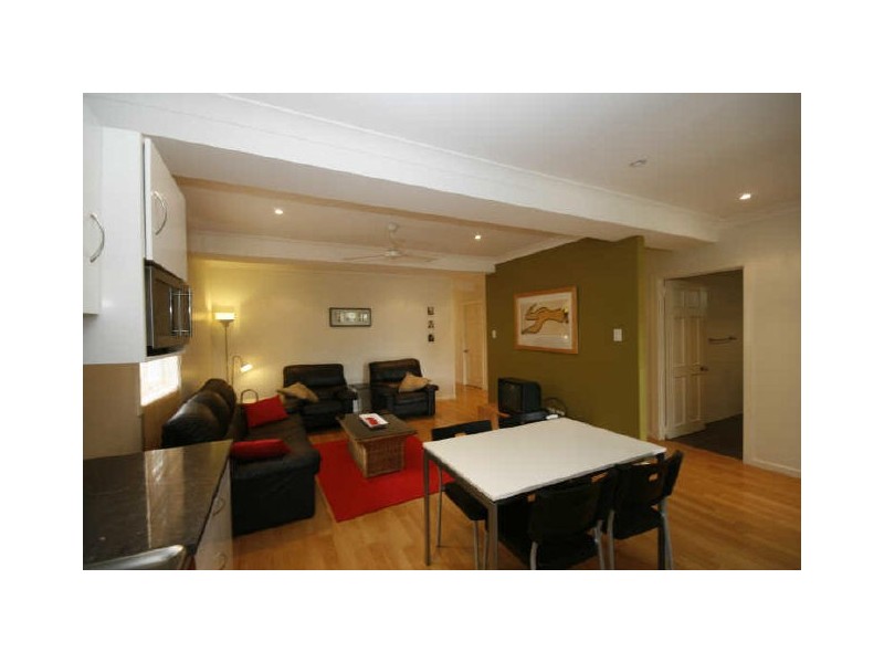 90 Linton Street, Kangaroo Point QLD 4169