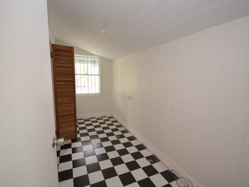 81 Qualtrough Street, Woolloongabba QLD 4102