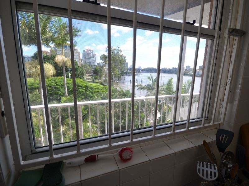 31/64 Thorn Street, Kangaroo Point QLD 4169