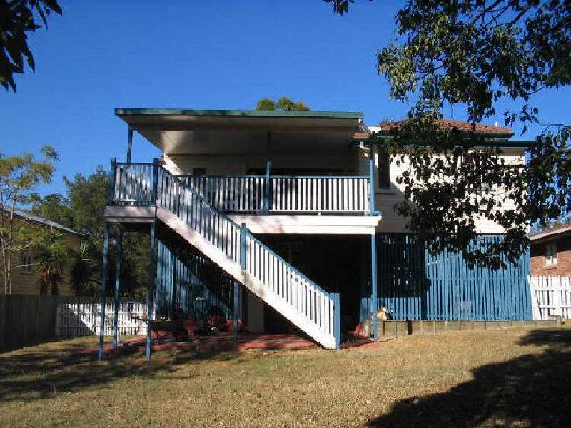 98 Macrossan Avenue, Norman Park QLD 4170