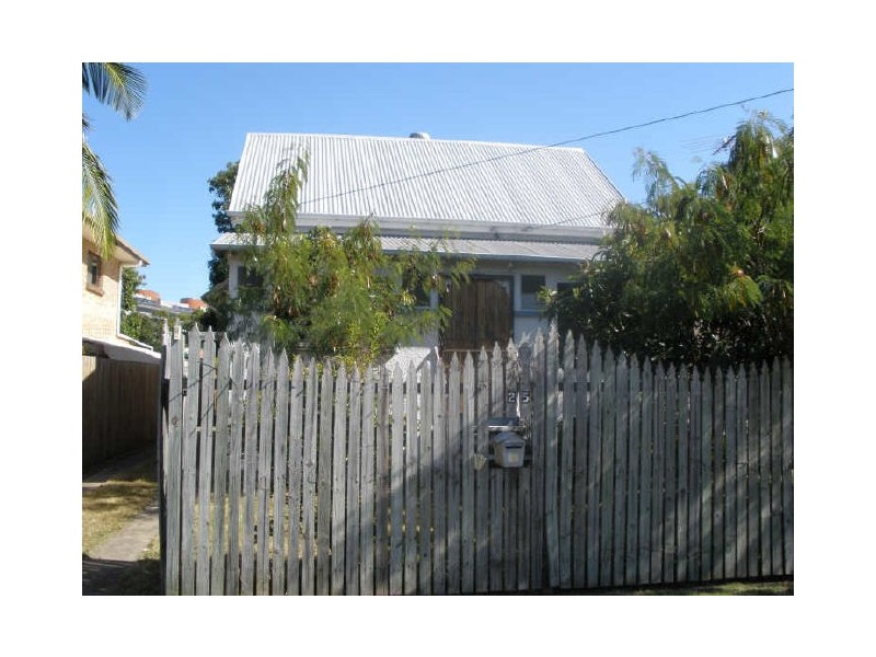 25 Carl Street, Woolloongabba QLD 4102