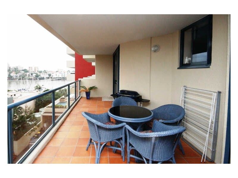 Dockside Hotel, Kangaroo Point QLD 4169