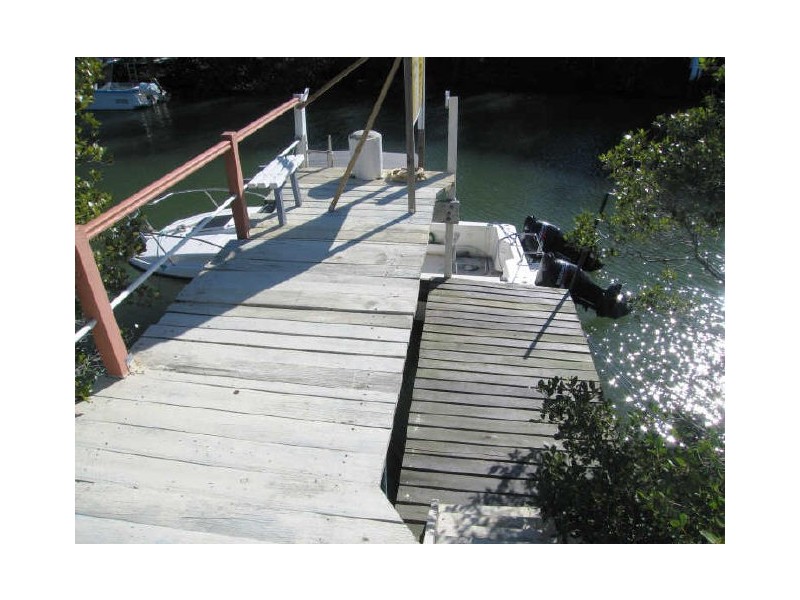 19 Gillan Street, Norman Park QLD 4170