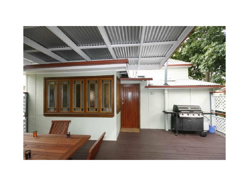 6 Flower Street, Woolloongabba QLD 4102