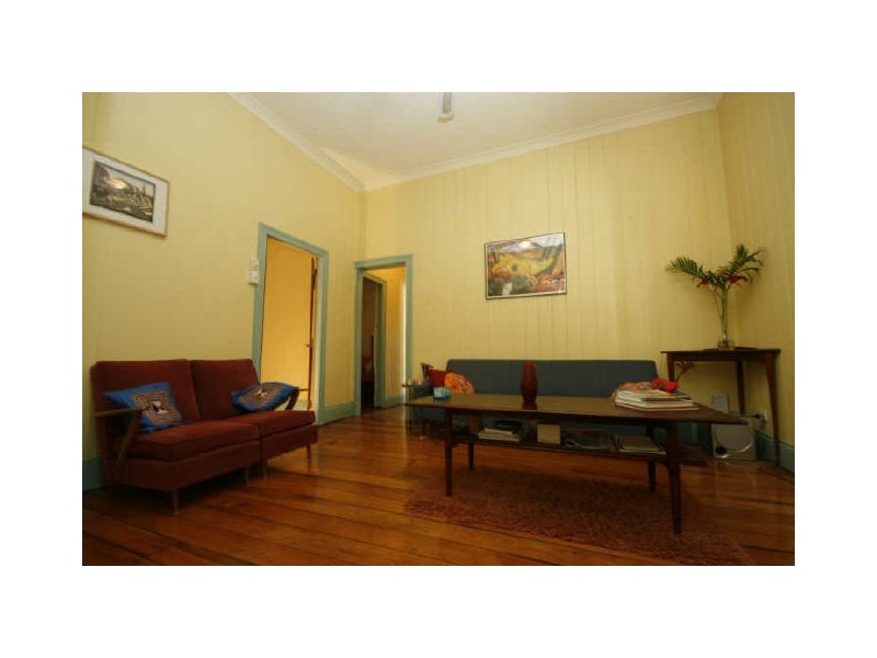 6 Flower Street, Woolloongabba QLD 4102