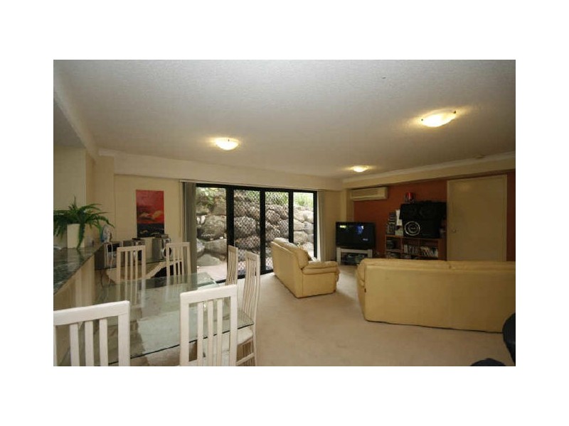 15/16 Norman Crescent, Norman Park QLD 4170