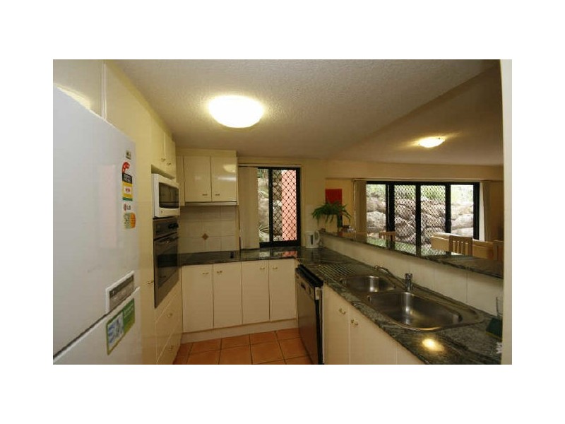 15/16 Norman Crescent, Norman Park QLD 4170