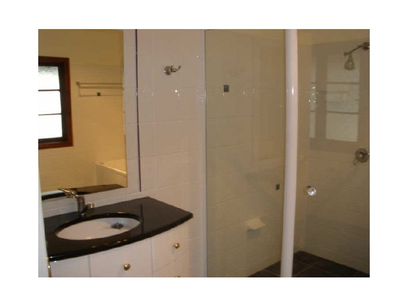 75 Longlands Street, East Brisbane QLD 4169