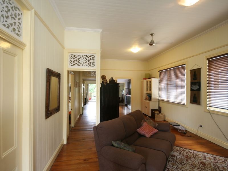 8 Elfin Street, East Brisbane QLD 4169