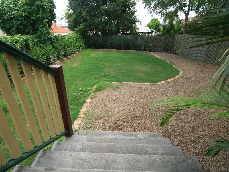 8 Elfin Street, East Brisbane QLD 4169