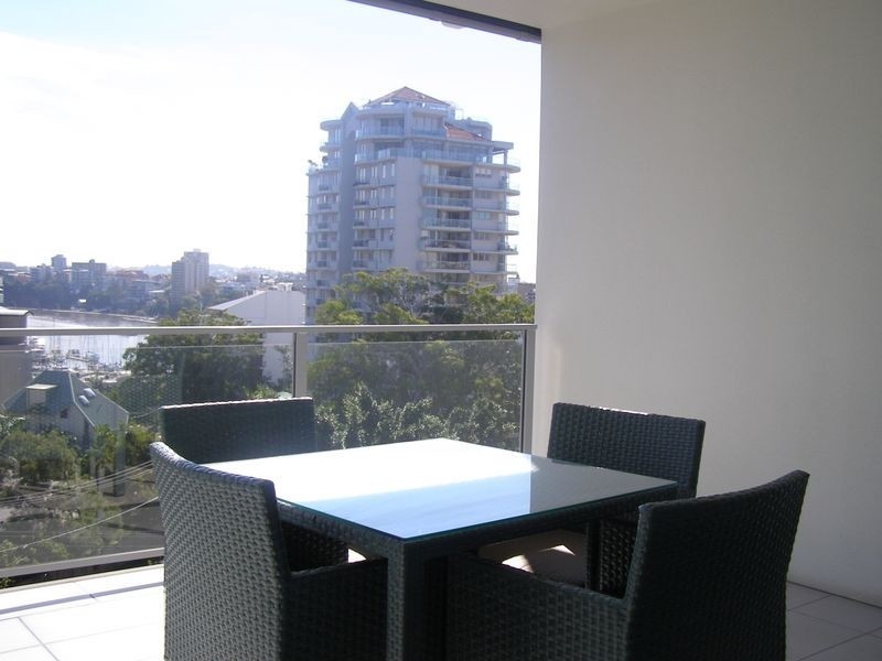 25/97 Lambert St, Kangaroo Point QLD 4169