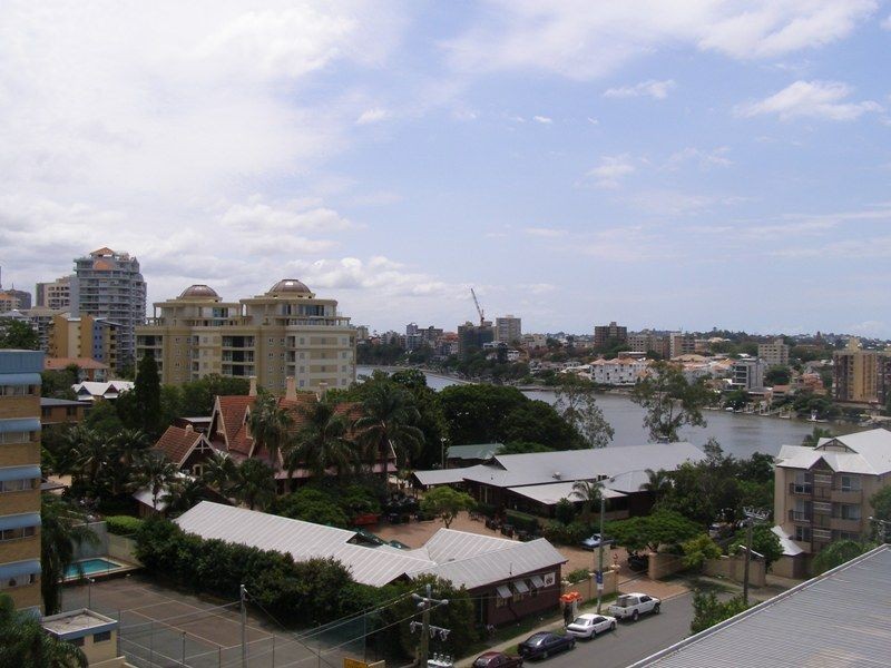 23/19 Thorn Street, Kangaroo Point QLD 4169
