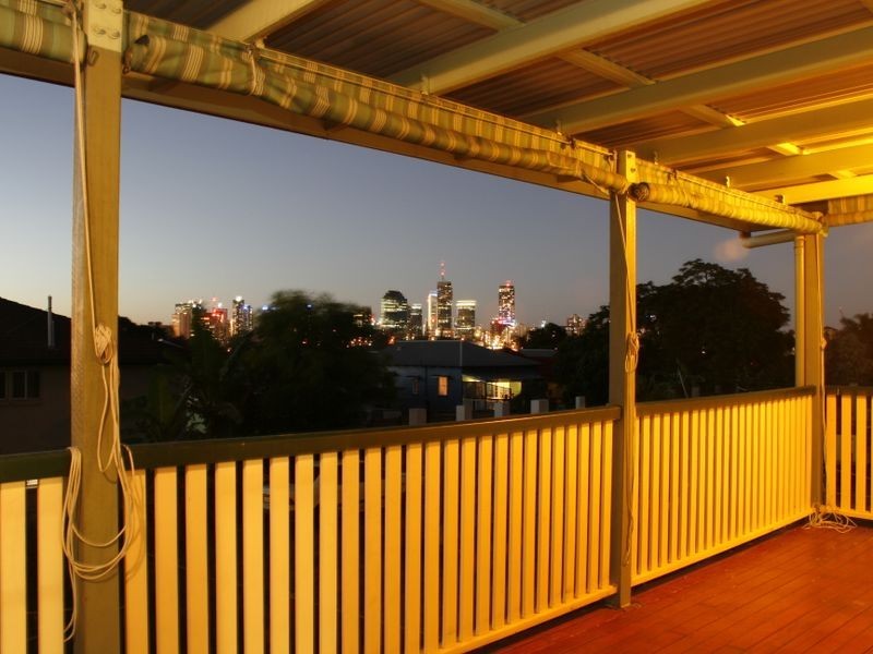 14 Rosslyn Street, East Brisbane QLD 4169