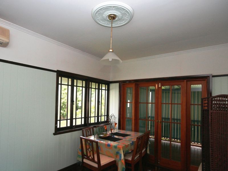 14 Rosslyn Street, East Brisbane QLD 4169