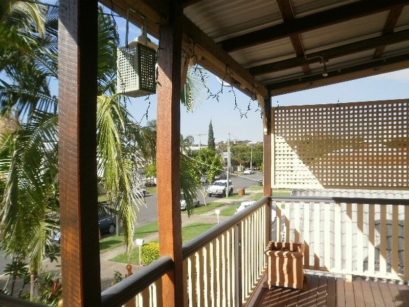 75 Maynard Street, Woolloongabba QLD 4102