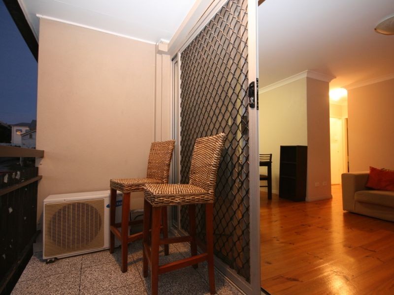 8/13 Elfin Street, East Brisbane QLD 4169