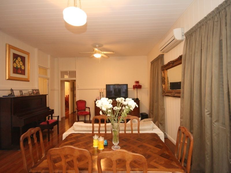 4 Fisher Street, East Brisbane QLD 4169