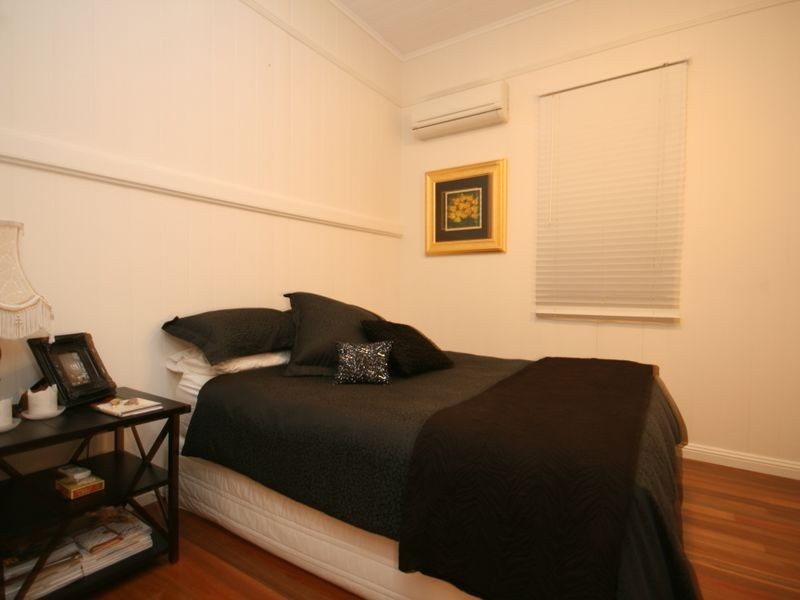 4 Fisher Street, East Brisbane QLD 4169