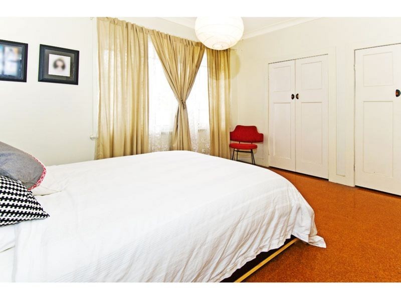 72 Laidlaw Parade, East Brisbane QLD 4169