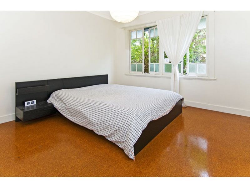 72 Laidlaw Parade, East Brisbane QLD 4169