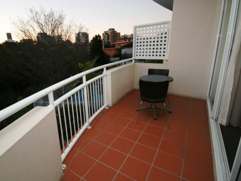 41/196 Wellington Road, Kangaroo Point QLD 4169