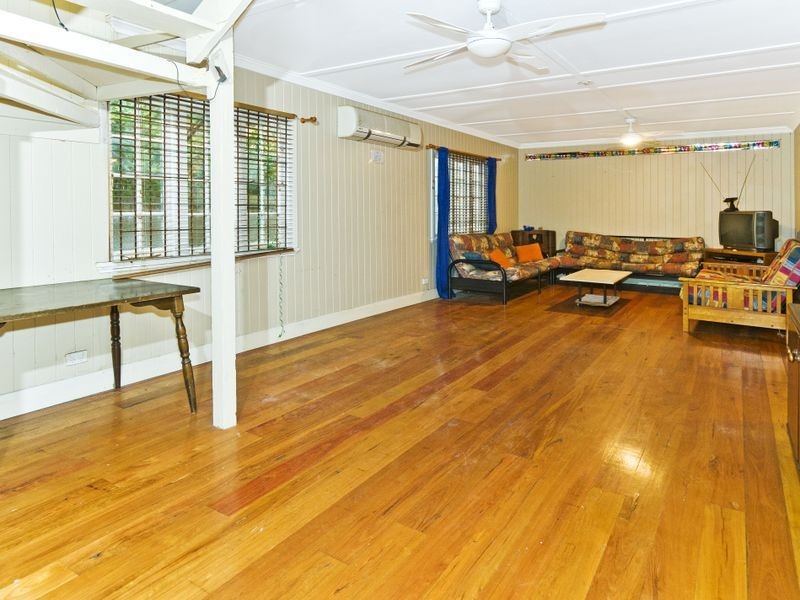 14 Rosina Street, Kangaroo Point QLD 4169