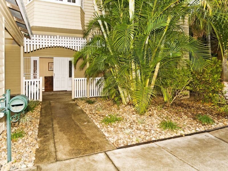 14 Rosina Street, Kangaroo Point QLD 4169