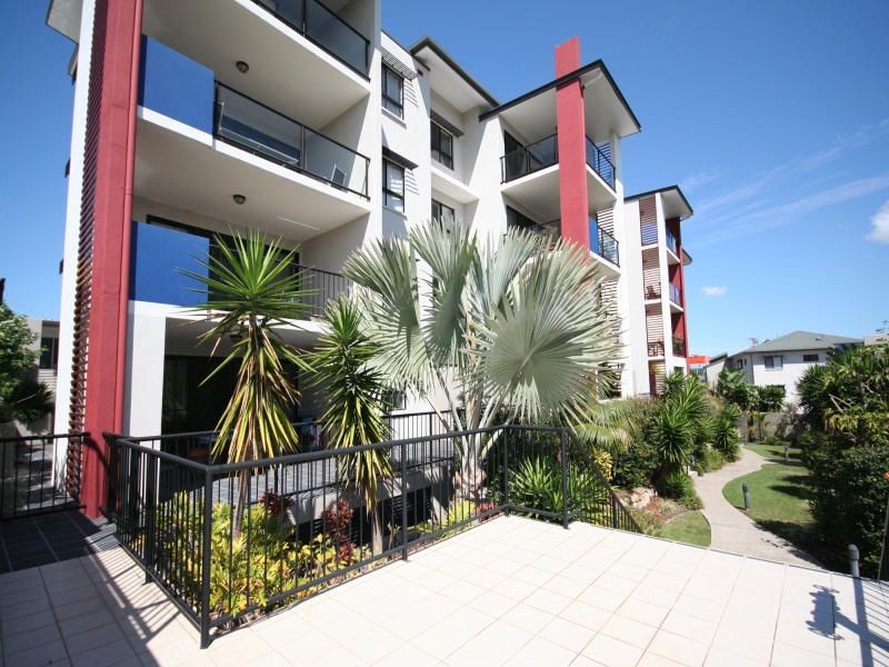 15/154 Cavendish Road, Coorparoo QLD 4151