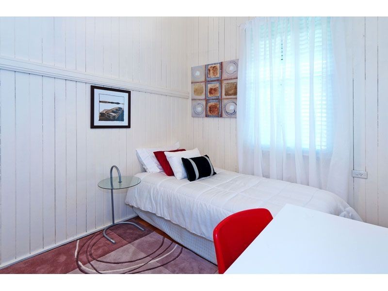 15 Latrobe Street, East Brisbane QLD 4169