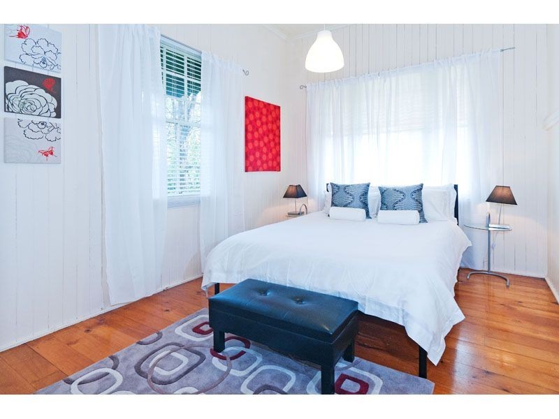 15 Latrobe Street, East Brisbane QLD 4169