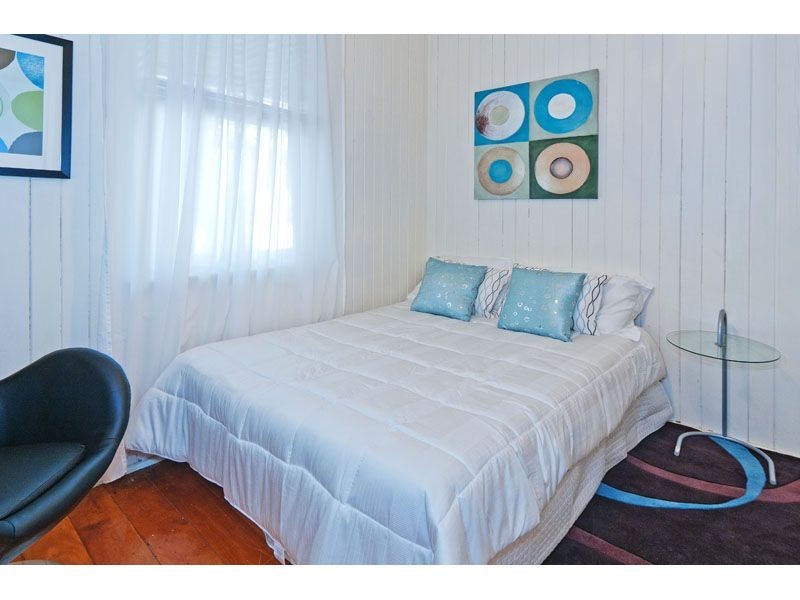 15 Latrobe Street, East Brisbane QLD 4169