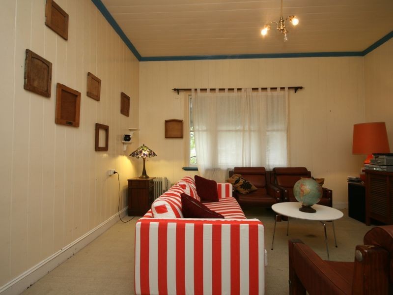 10 Rosslyn Street, East Brisbane QLD 4169