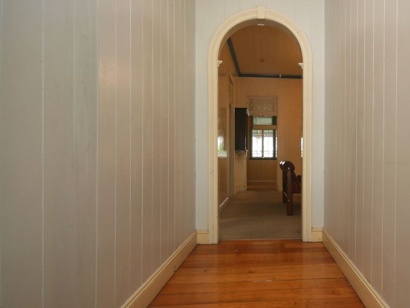 10 Rosslyn Street, East Brisbane QLD 4169