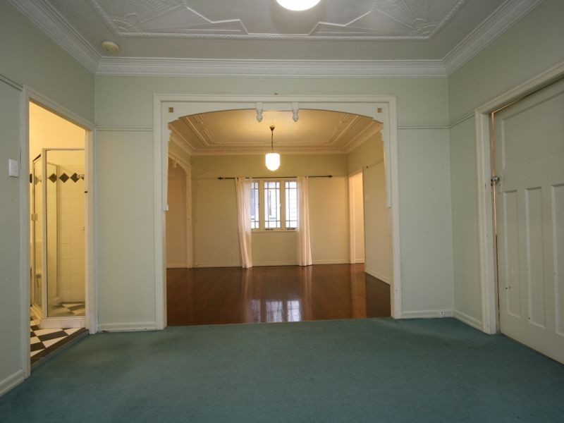33 Heidelberg Street, East Brisbane QLD 4169