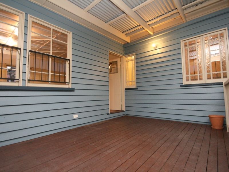 33 Heidelberg Street, East Brisbane QLD 4169