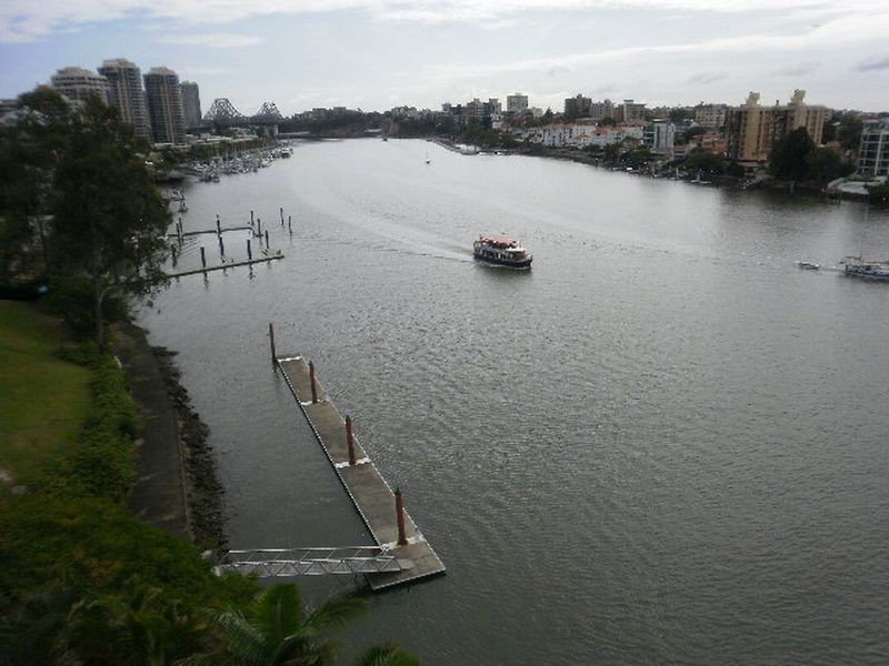 42/64 Thorn Street, Kangaroo Point QLD 4169