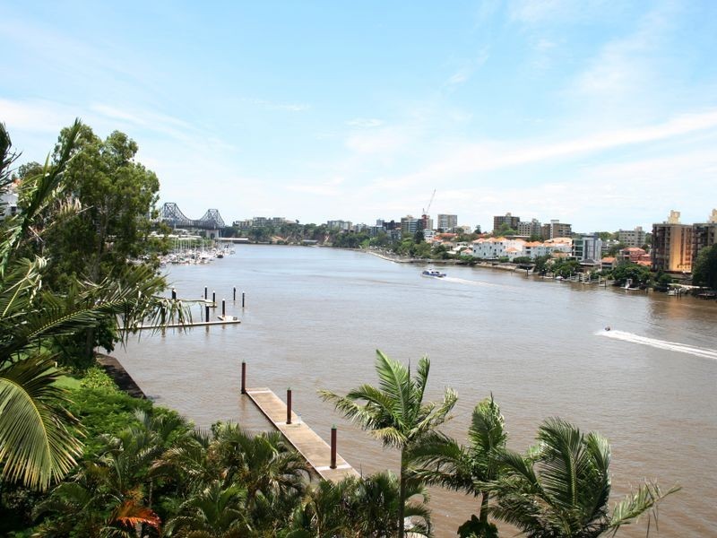 42/64 Thorn Street, Kangaroo Point QLD 4169