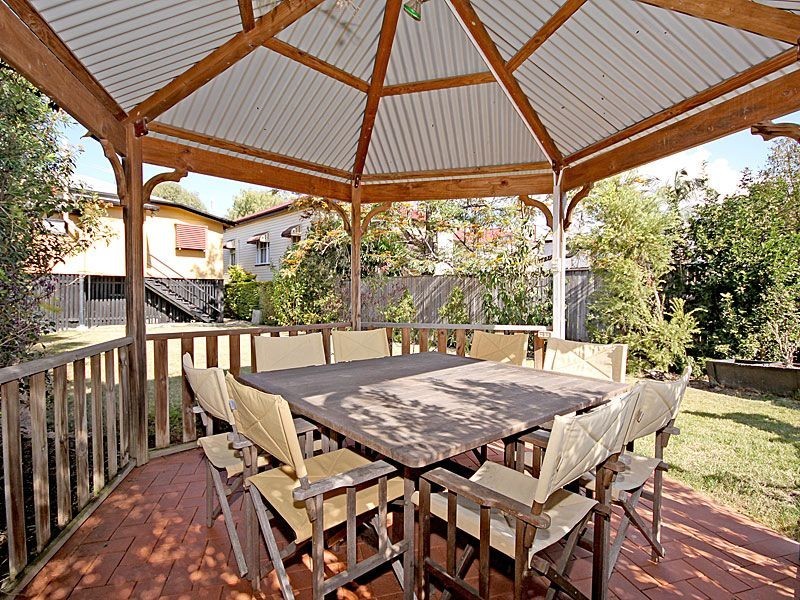 19 Rosina Street, Kangaroo Point QLD 4169