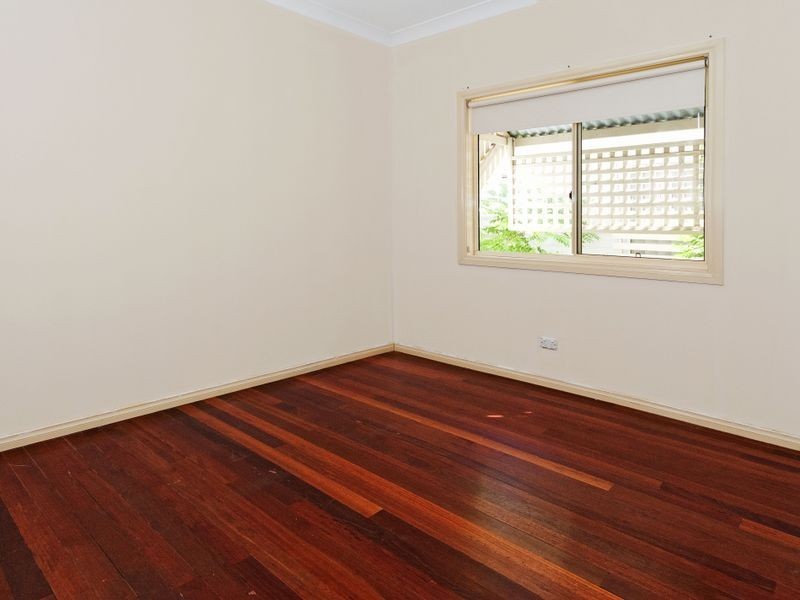 24 Thynne Avenue, Norman Park QLD 4170