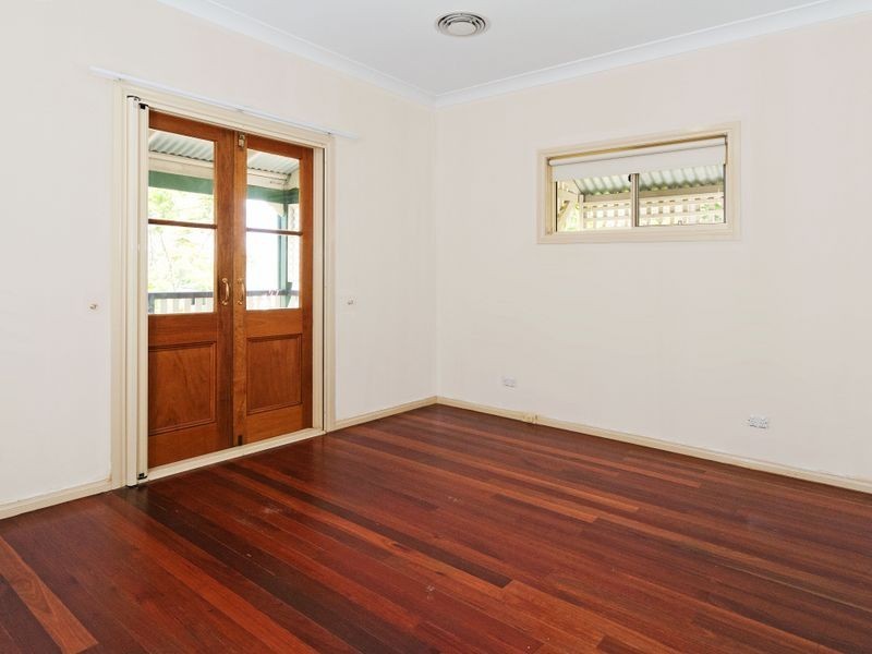 24 Thynne Avenue, Norman Park QLD 4170