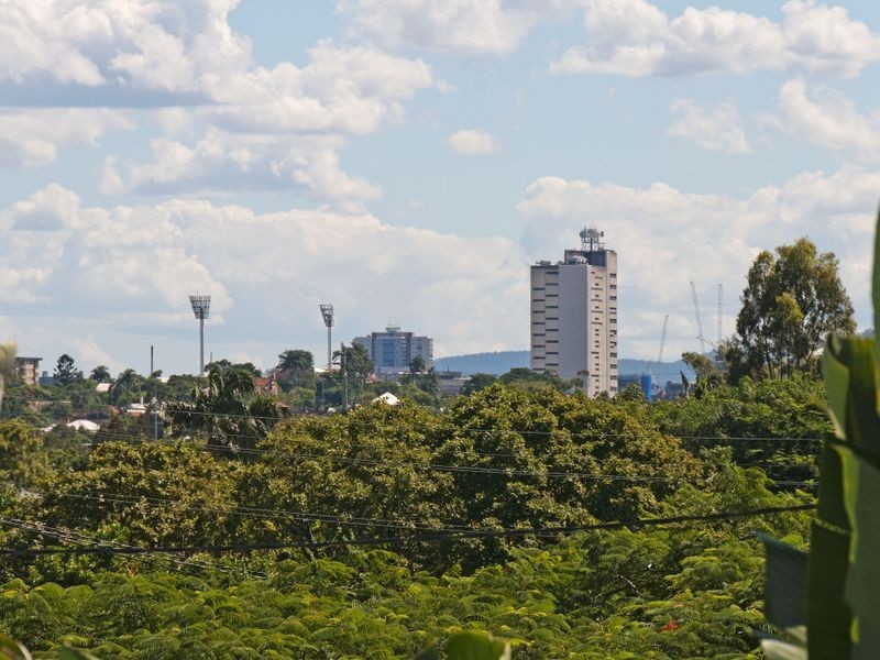 24 Thynne Avenue, Norman Park QLD 4170