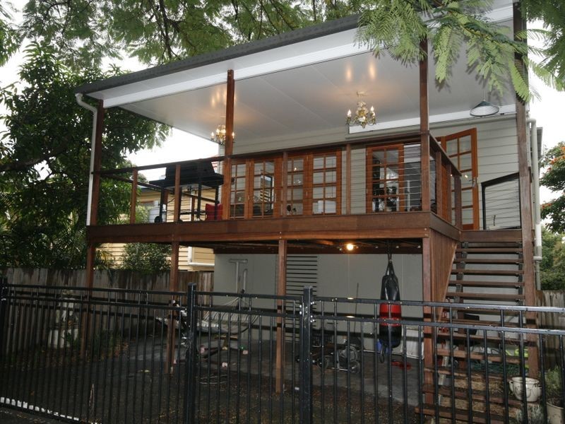 27 Latrobe Street, East Brisbane QLD 4169