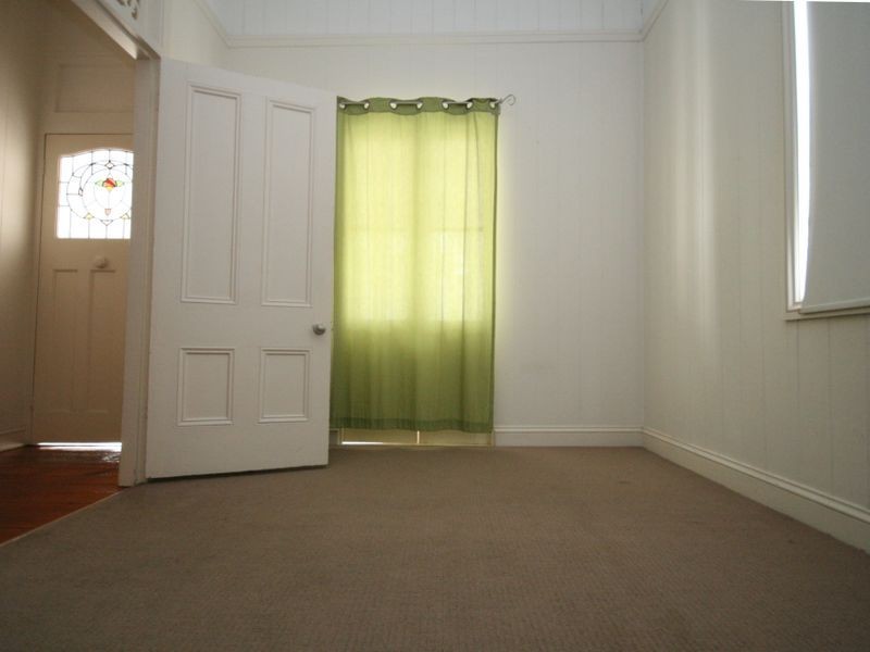 27 Latrobe Street, East Brisbane QLD 4169