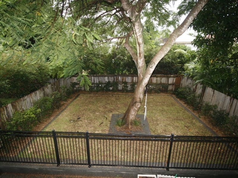 27 Latrobe Street, East Brisbane QLD 4169