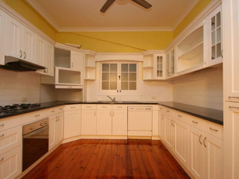 30 Barker Street, East Brisbane QLD 4169