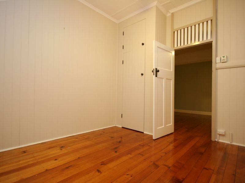 30 Barker Street, East Brisbane QLD 4169