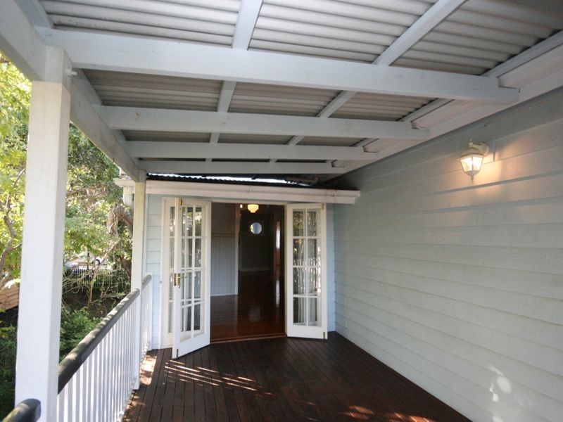 30 Barker Street, East Brisbane QLD 4169